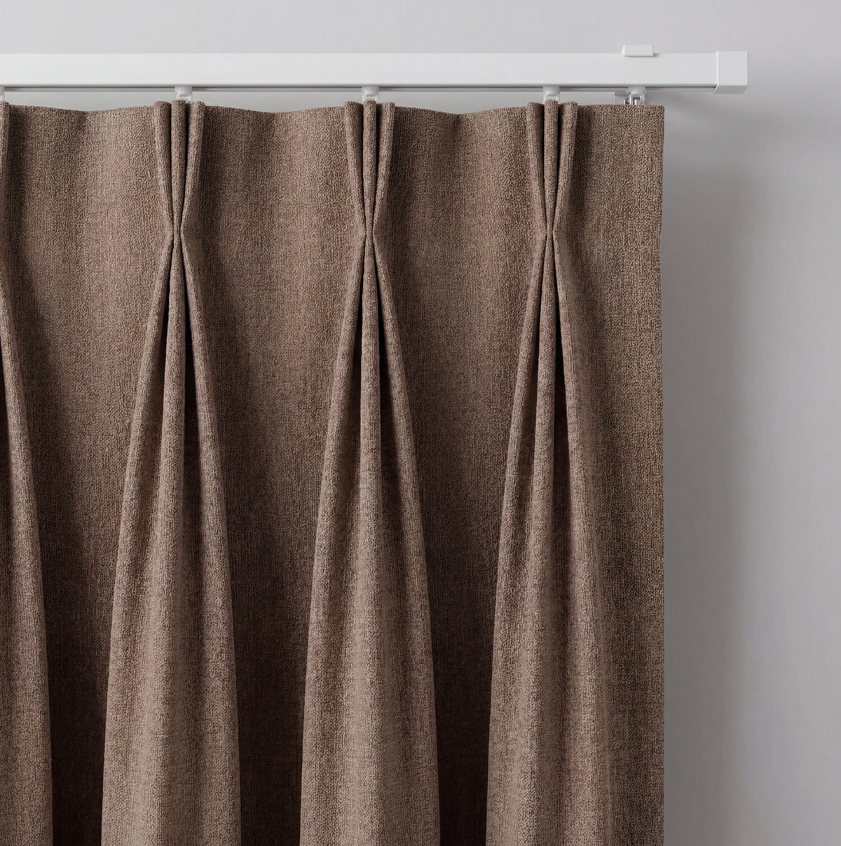 Triple Pinch Pleat